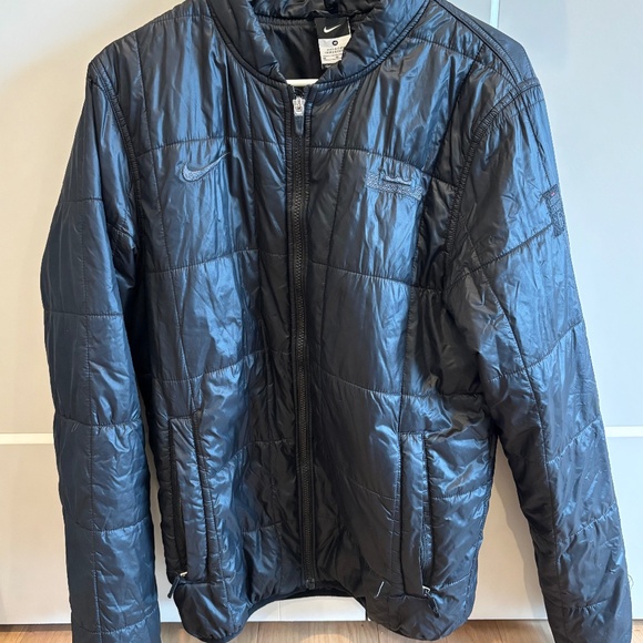 NIKE LEBRON JAMES 6 MEN'S SIZE M BLACK PUFFER QUILTED JACKET - Picture 1 of 14